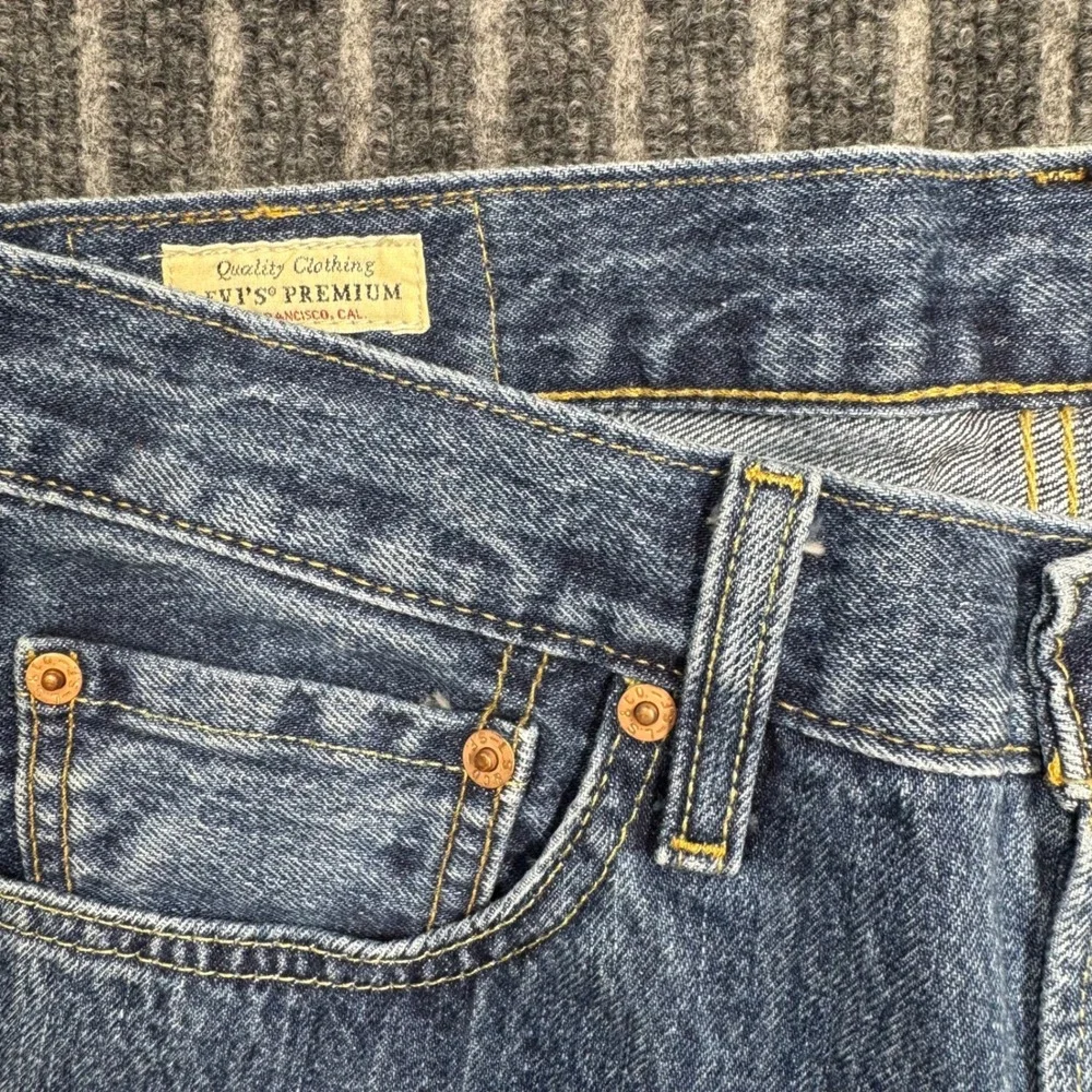 Levis patch line